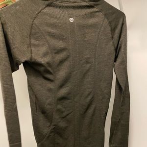 lululemon dark green LS swiftly size 4